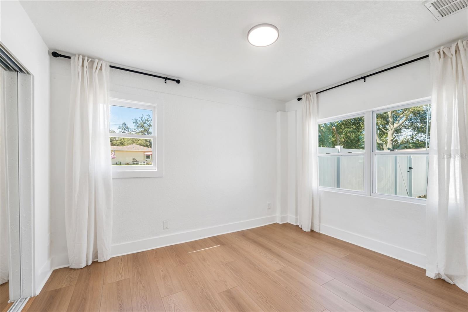 Image 16 of 29 For 612 Hillcrest Avenue