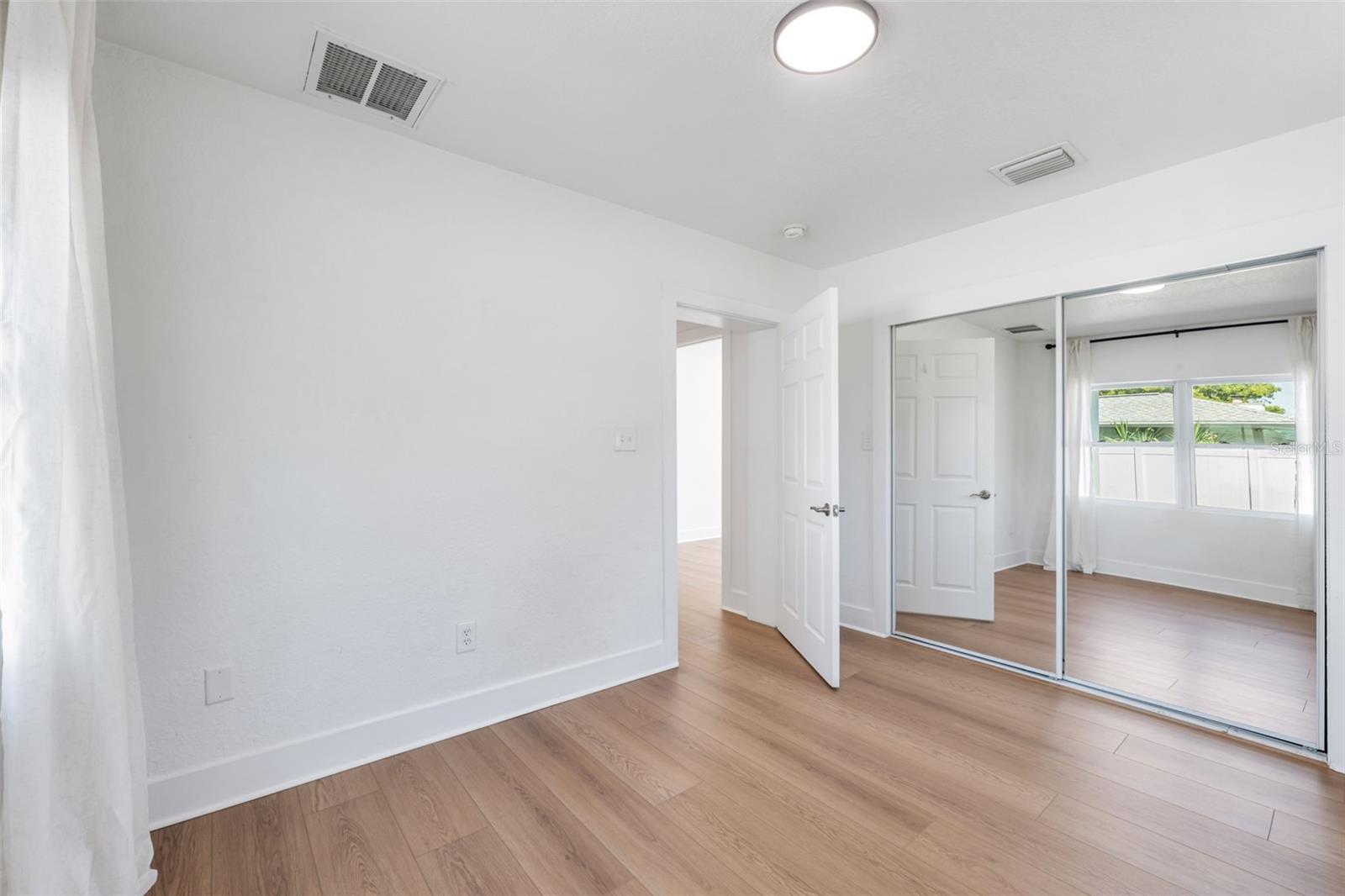 Image 17 of 29 For 612 Hillcrest Avenue