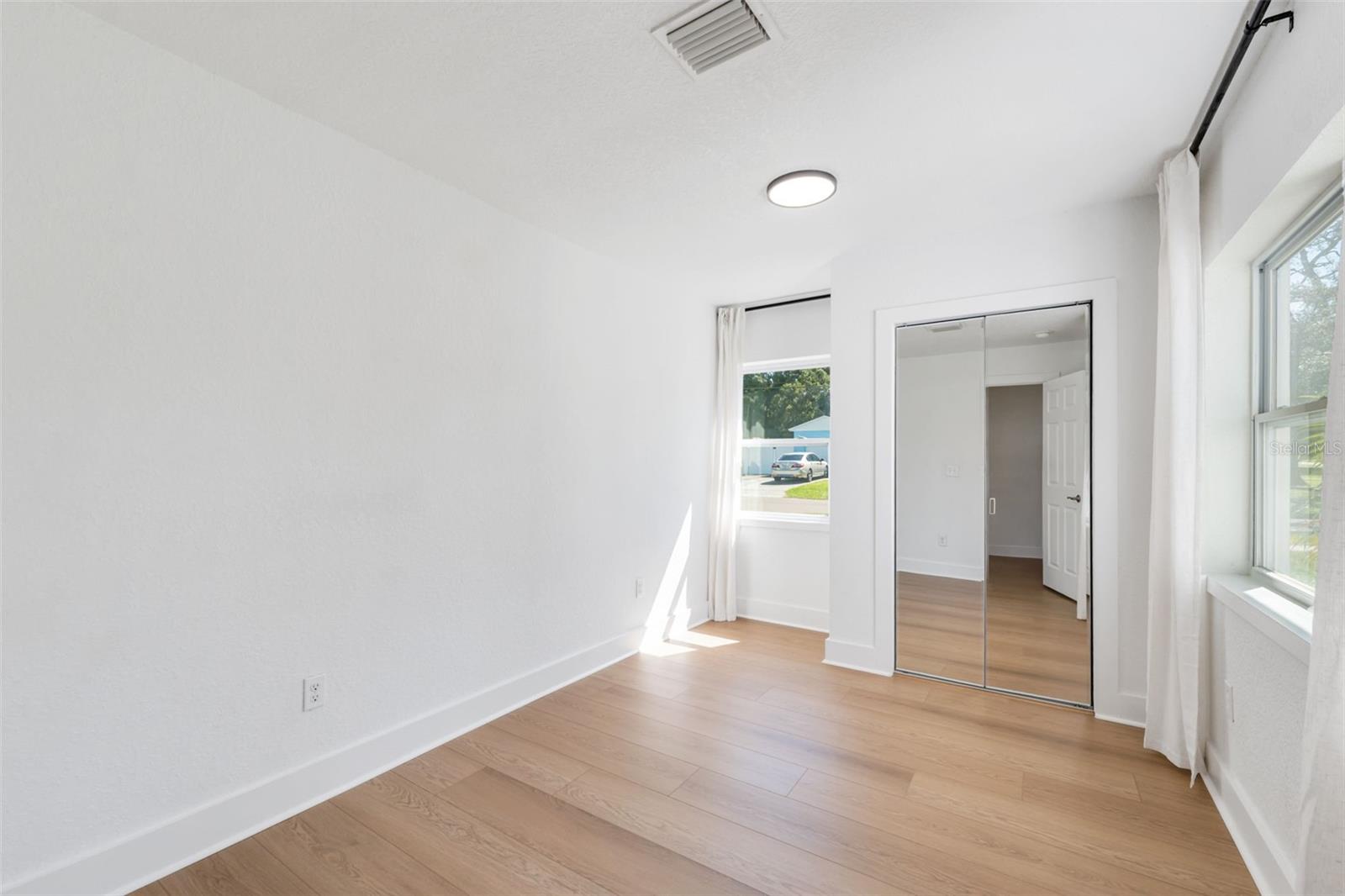 Image 18 of 29 For 612 Hillcrest Avenue