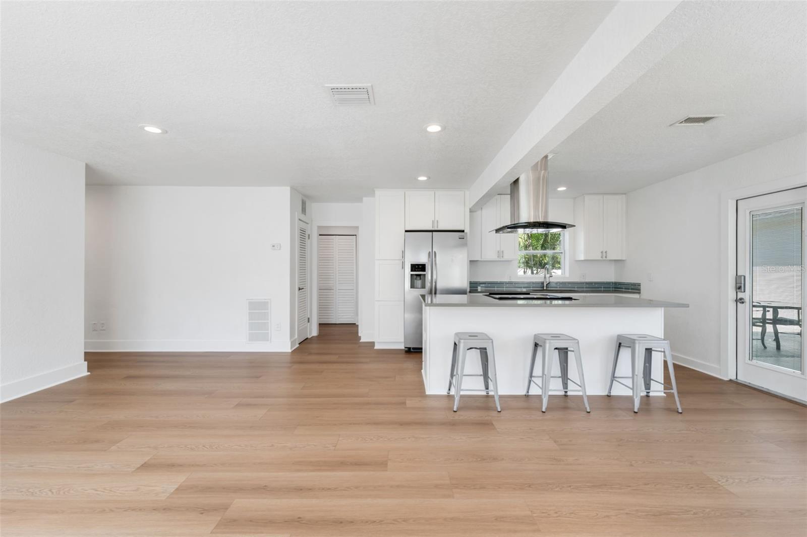 Image 3 of 29 For 612 Hillcrest Avenue