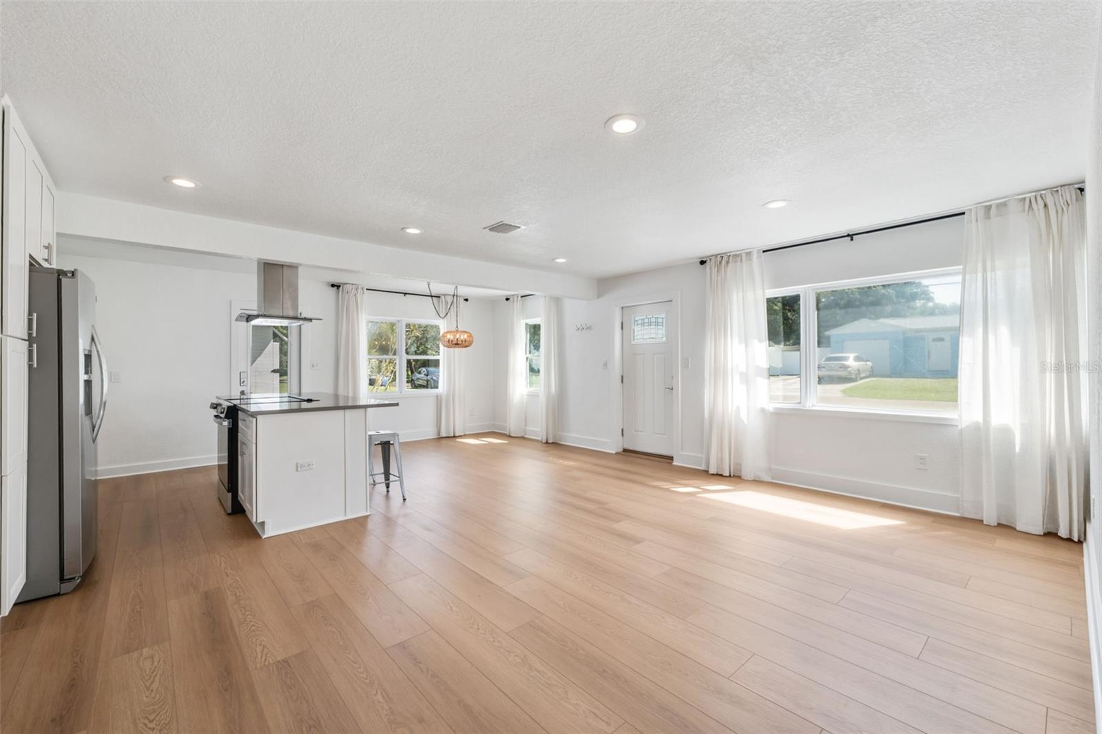 Image 5 of 29 For 612 Hillcrest Avenue