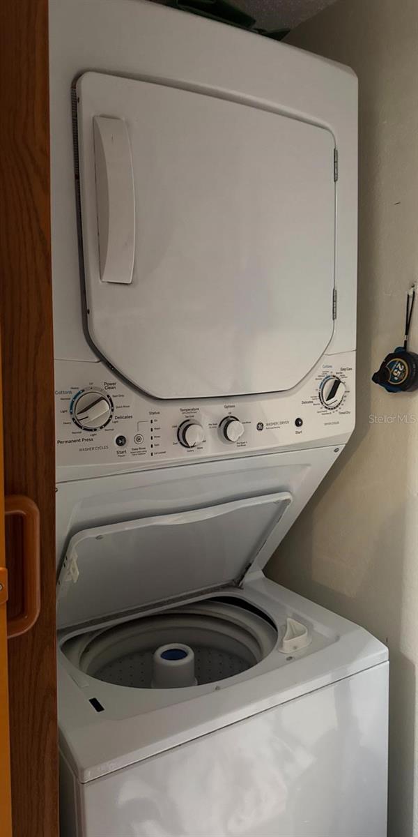 Image 23 of 25 For 10200 Gandy Boulevard N 515(furnis
