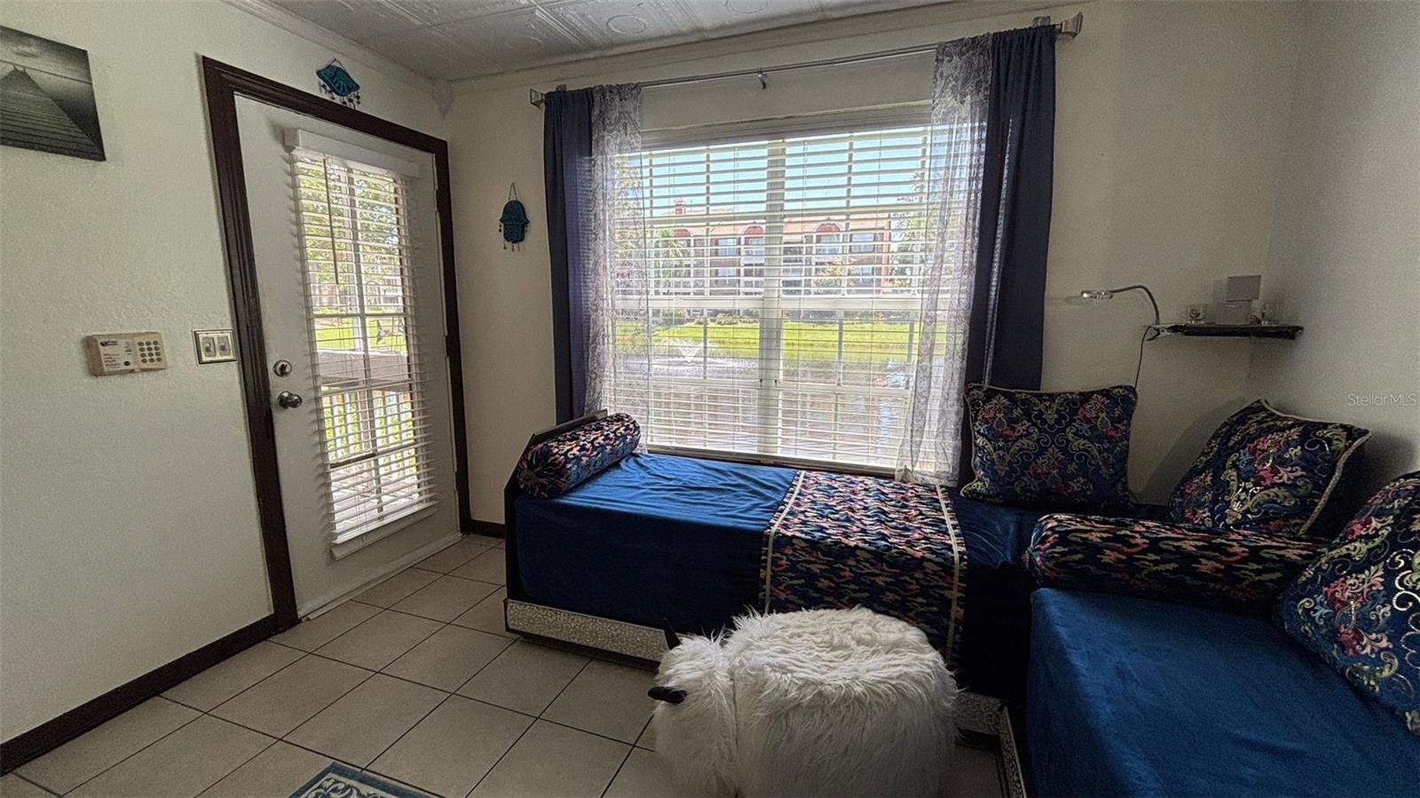 Image 7 of 25 For 10200 Gandy Boulevard N 515(furnis