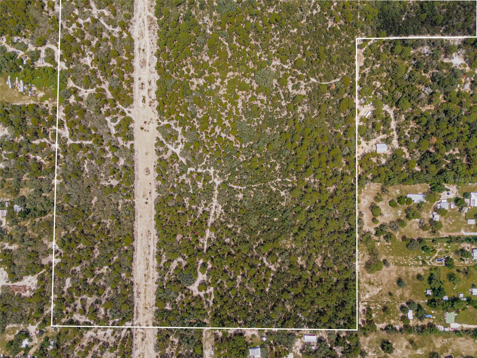 Listing photo id 1 for 6561 Short Point