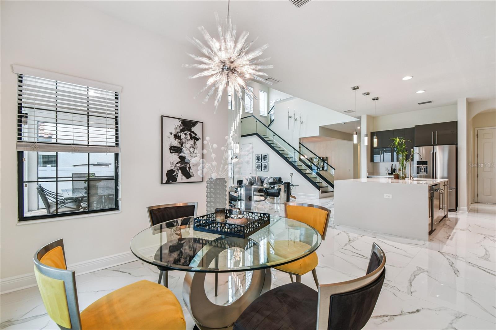 Listing photo id 21 for 2713 Calvano Drive