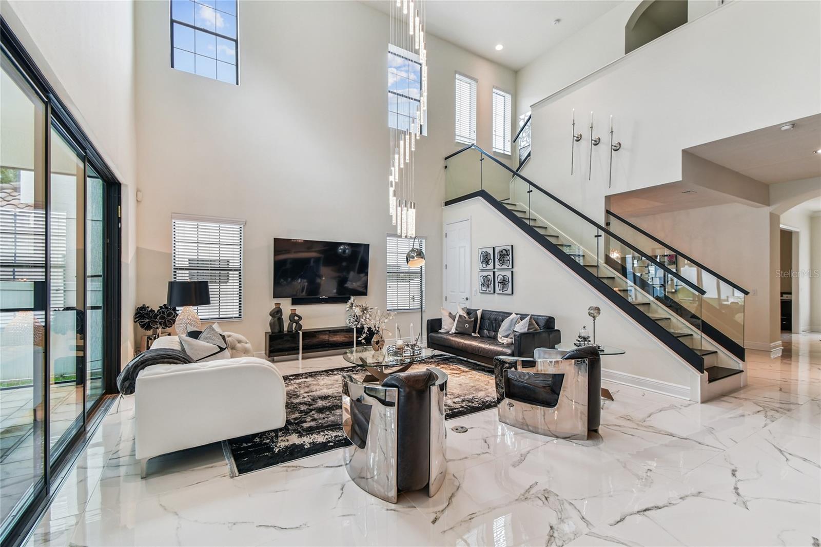 Listing photo id 27 for 2713 Calvano Drive
