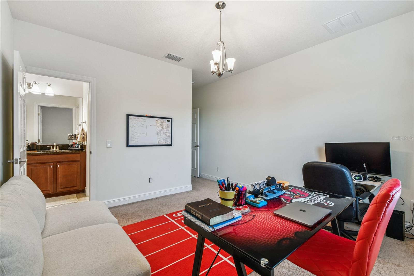 Listing photo id 51 for 2713 Calvano Drive