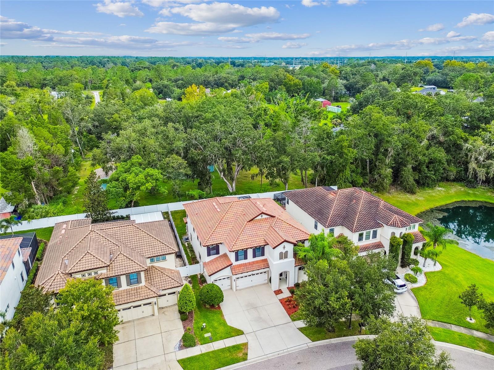 Listing photo id 57 for 2713 Calvano Drive