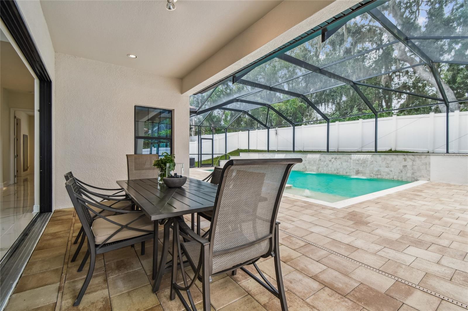 Listing photo id 60 for 2713 Calvano Drive