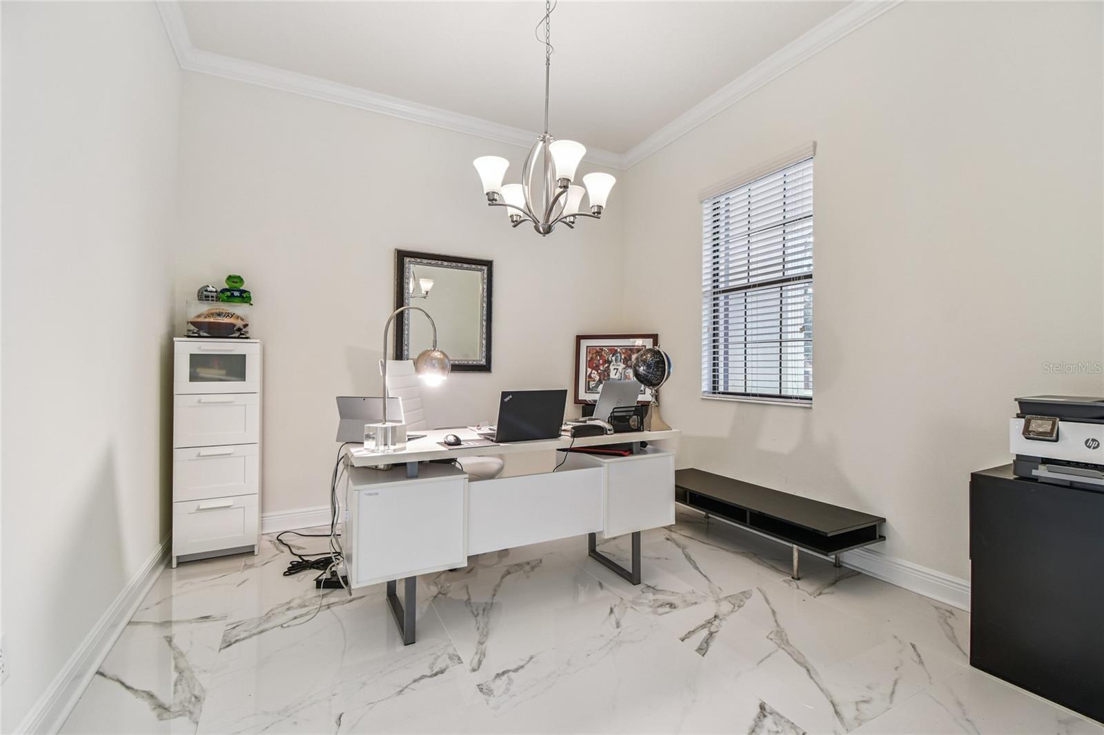 Listing photo id 5 for 2713 Calvano Drive