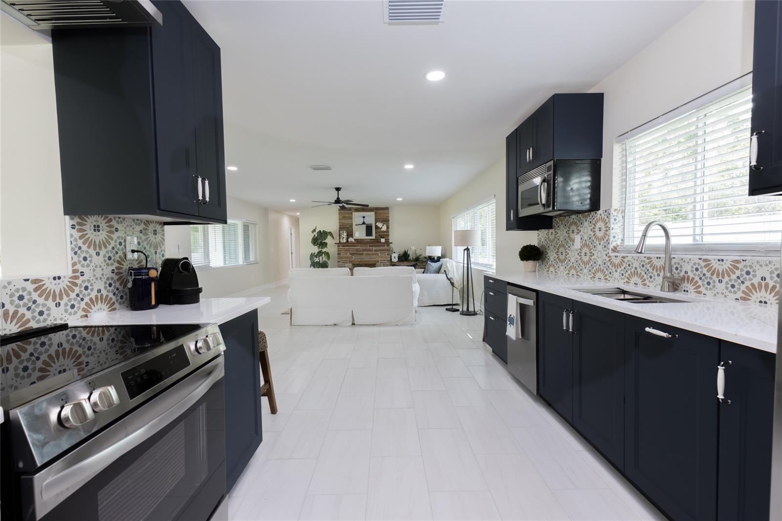 Image 12 of 38 For 1794 Santa Barbara Dr