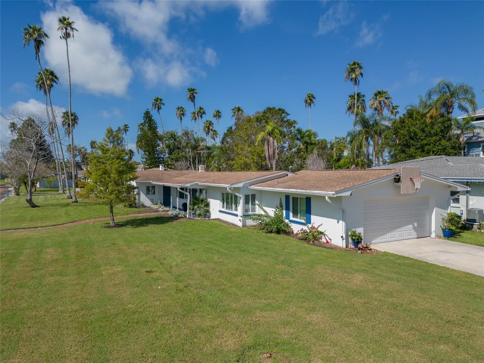 Image 3 of 38 For 1794 Santa Barbara Dr