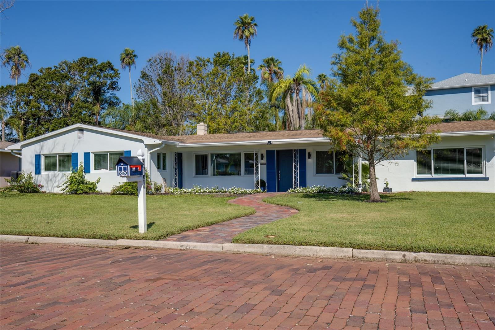 Image 6 of 38 For 1794 Santa Barbara Dr