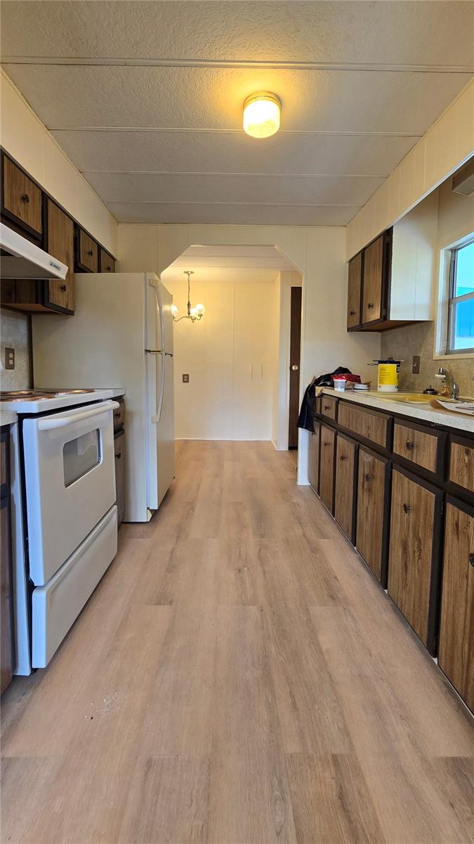 Image 11 of 23 For 7393 Fairlane Avenue