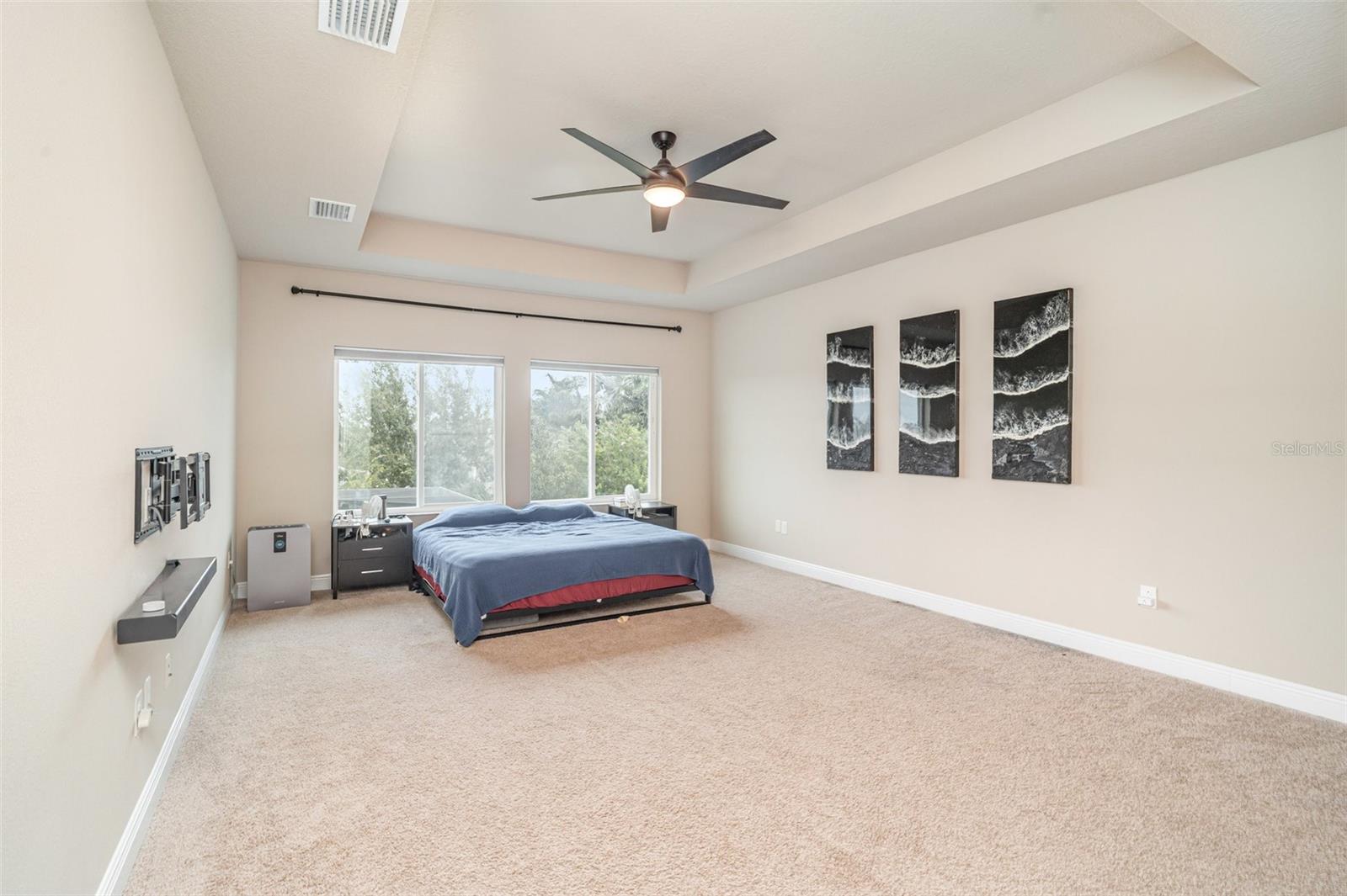 Listing photo id 11 for 6313 Havensport Drive