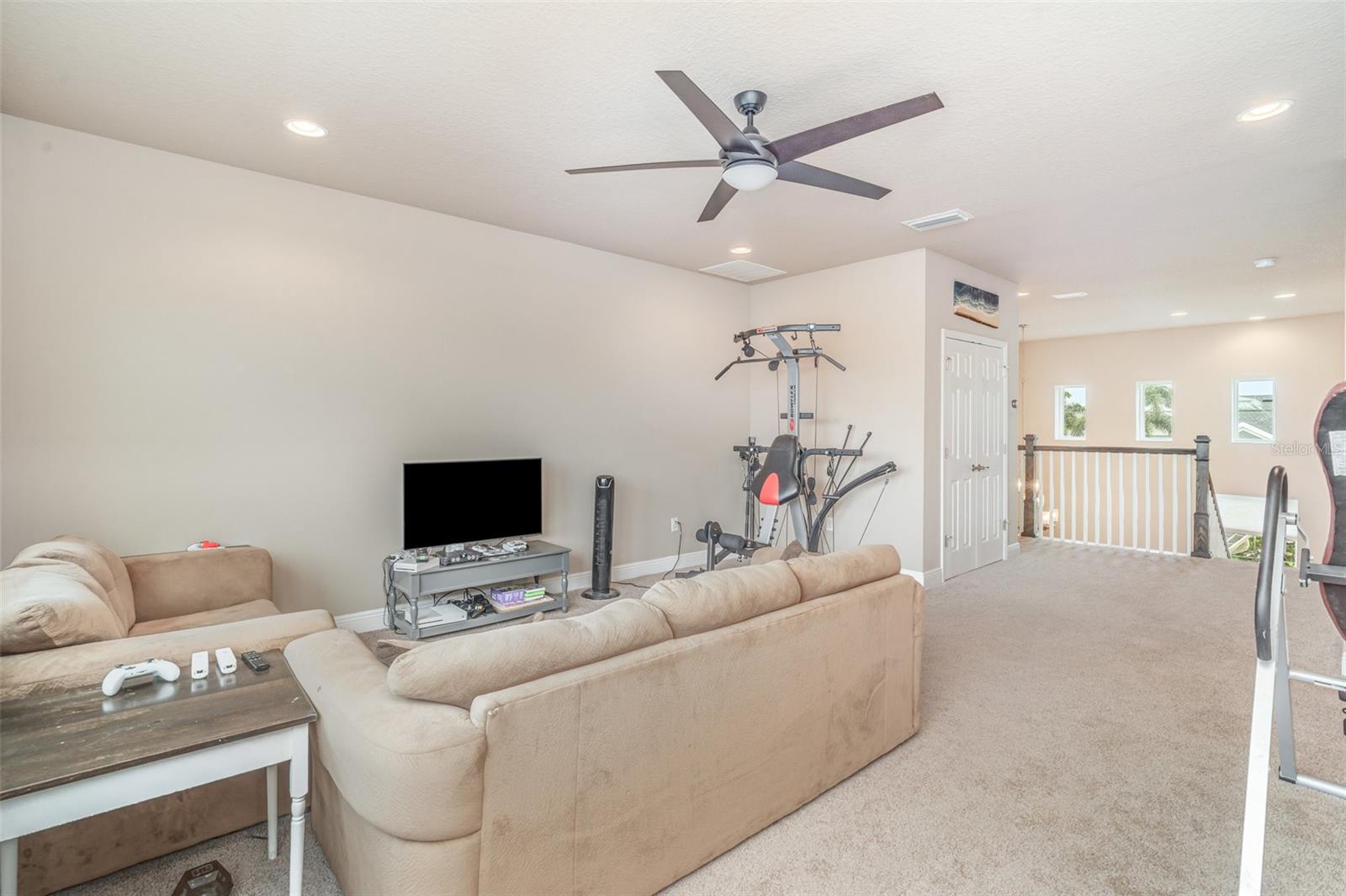 Listing photo id 17 for 6313 Havensport Drive
