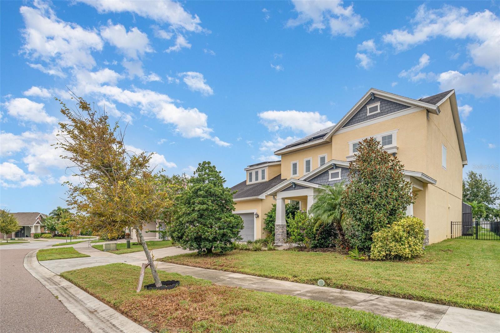 Listing photo id 0 for 6313 Havensport Drive