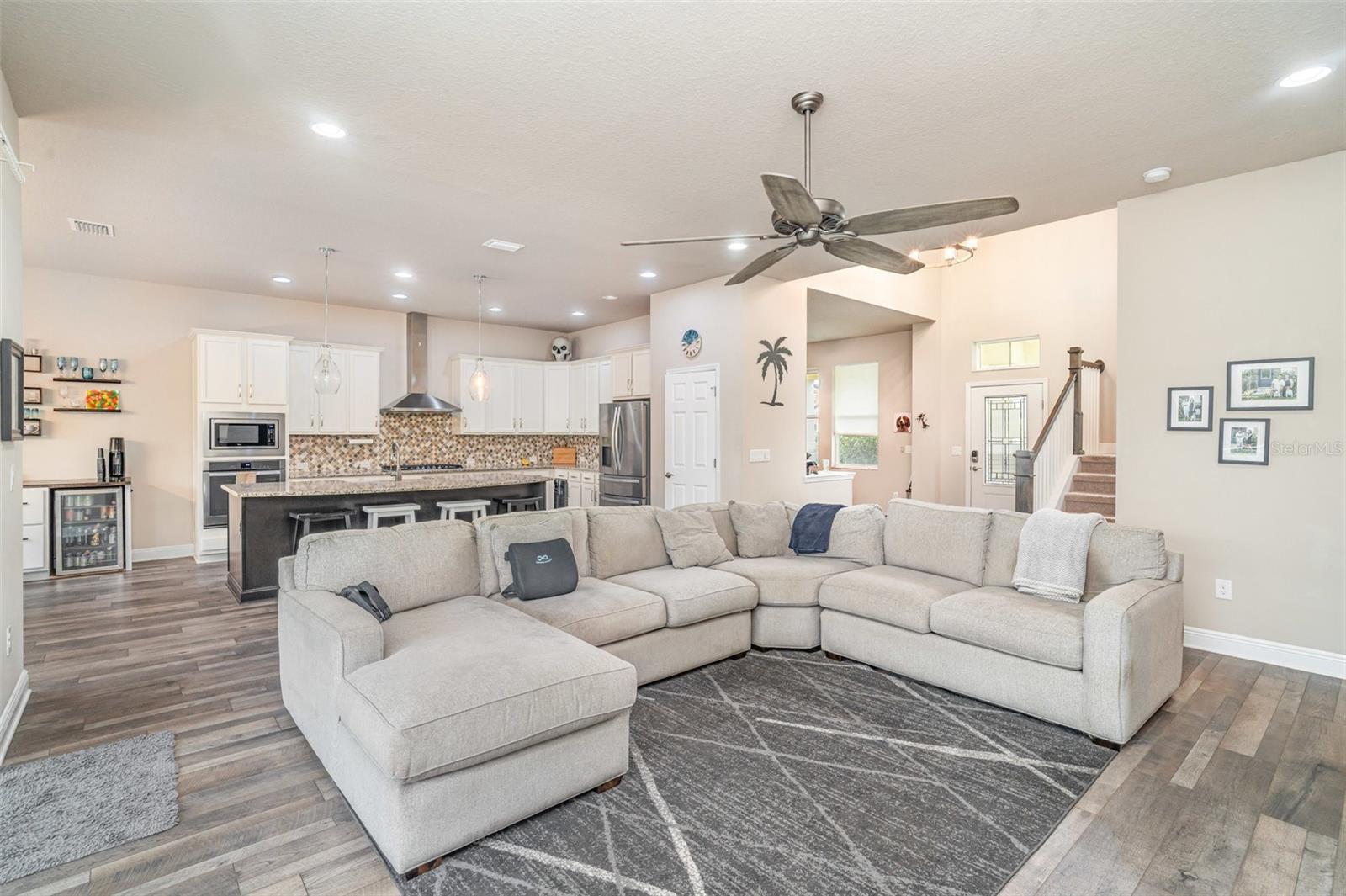 Listing photo id 5 for 6313 Havensport Drive