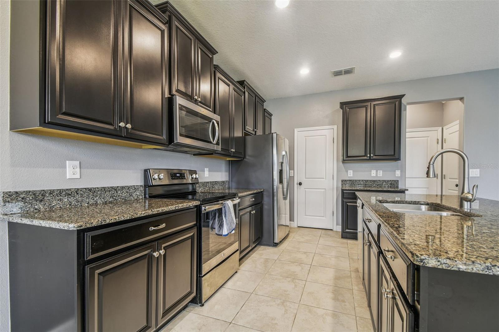 Image 12 of 60 For 10011 Ivory Drive