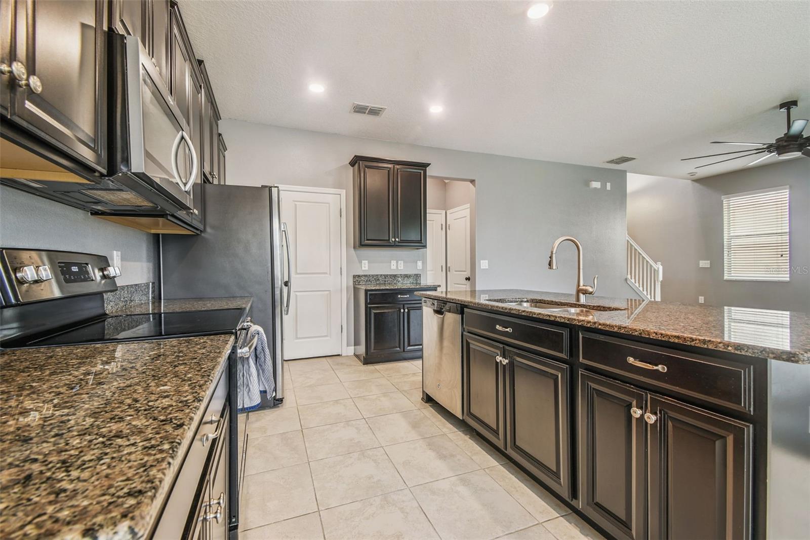 Image 13 of 60 For 10011 Ivory Drive