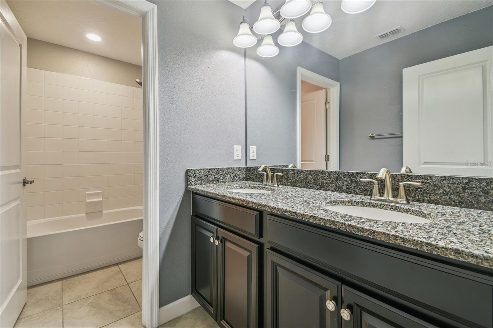 Image 24 of 60 For 10011 Ivory Drive