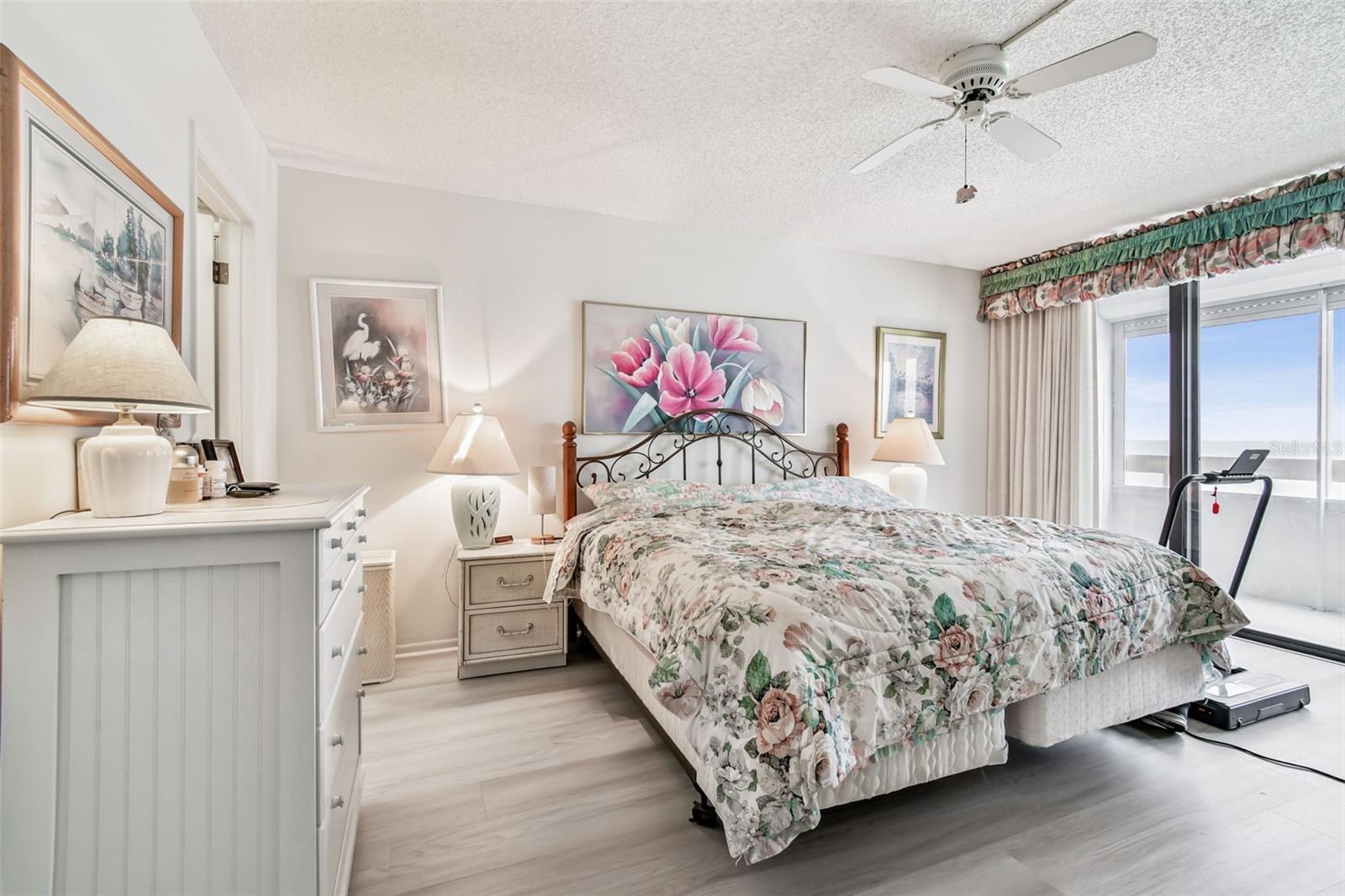 Image 20 of 50 For 17940 Gulf Boulevard 7b