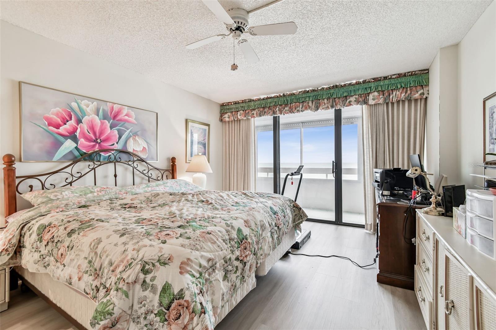 Image 21 of 50 For 17940 Gulf Boulevard 7b