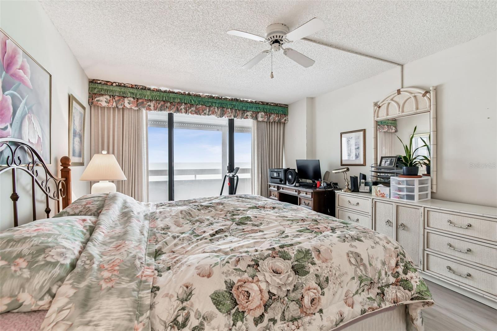 Image 23 of 50 For 17940 Gulf Boulevard 7b