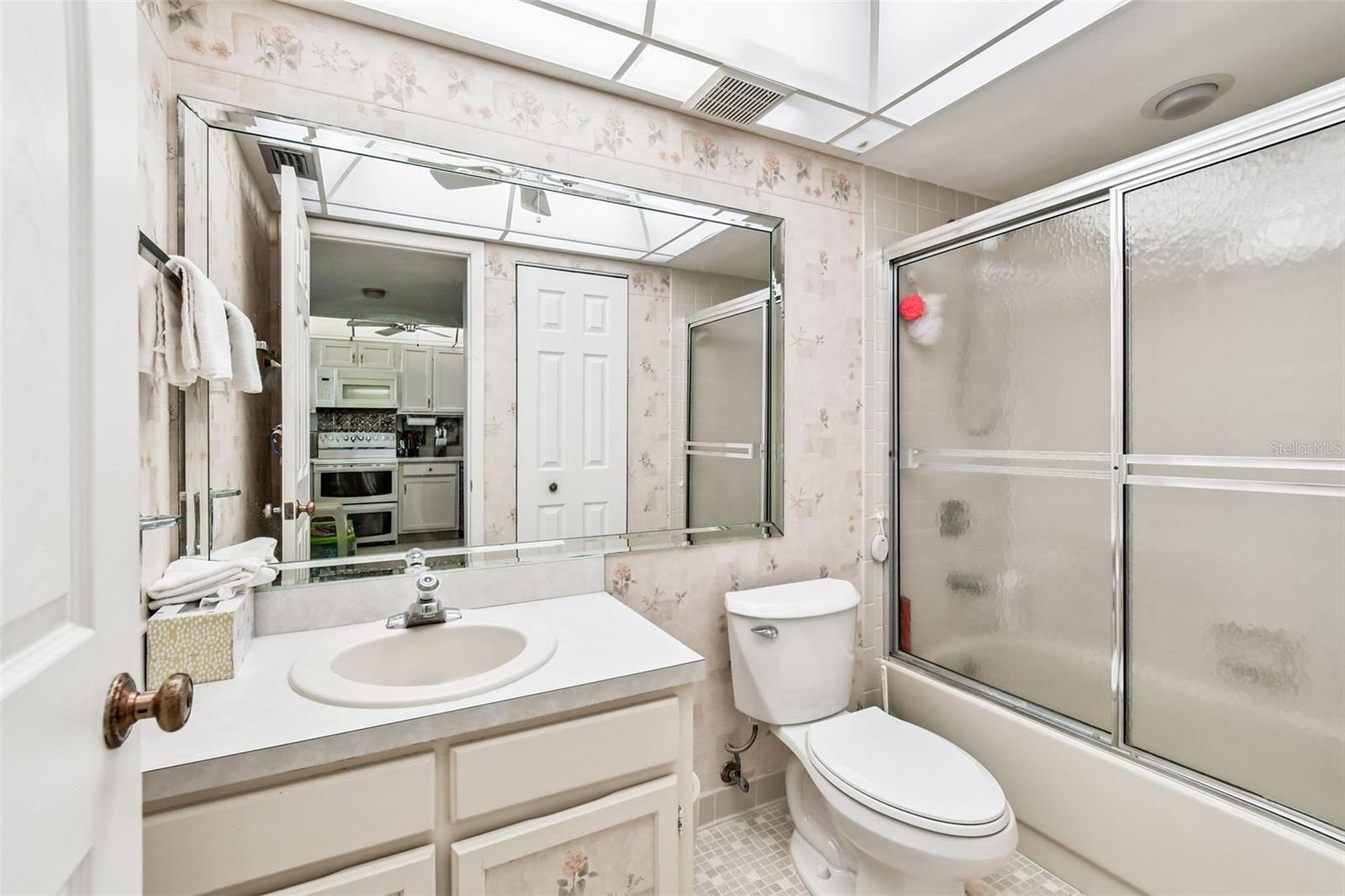 Image 30 of 50 For 17940 Gulf Boulevard 7b