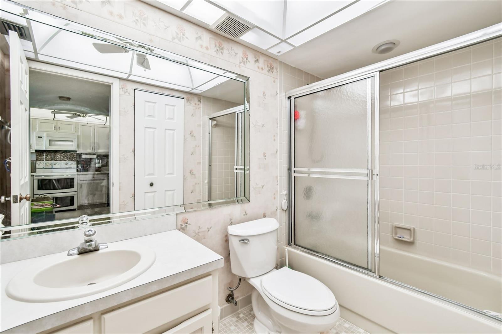 Image 31 of 50 For 17940 Gulf Boulevard 7b