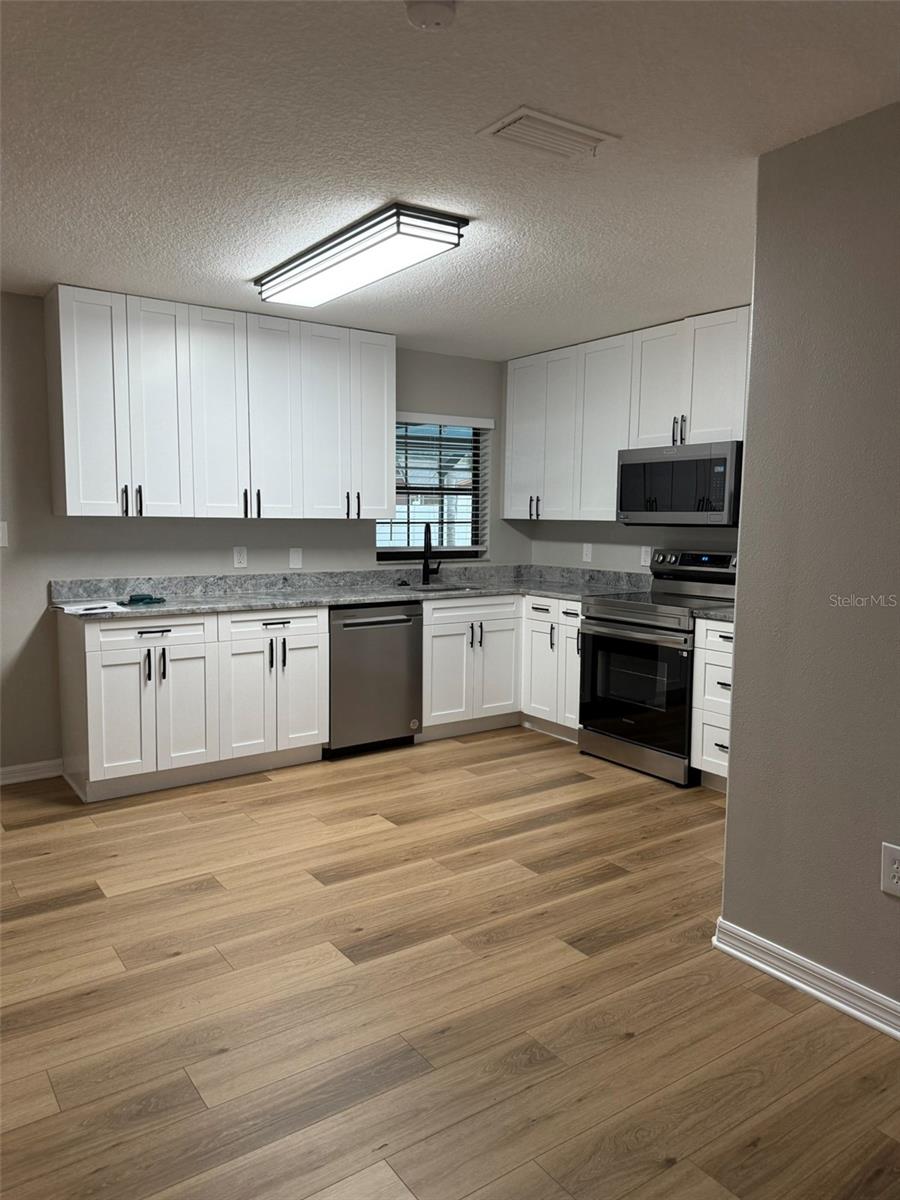 Image 5 of 14 For 1008 Bracewell Drive