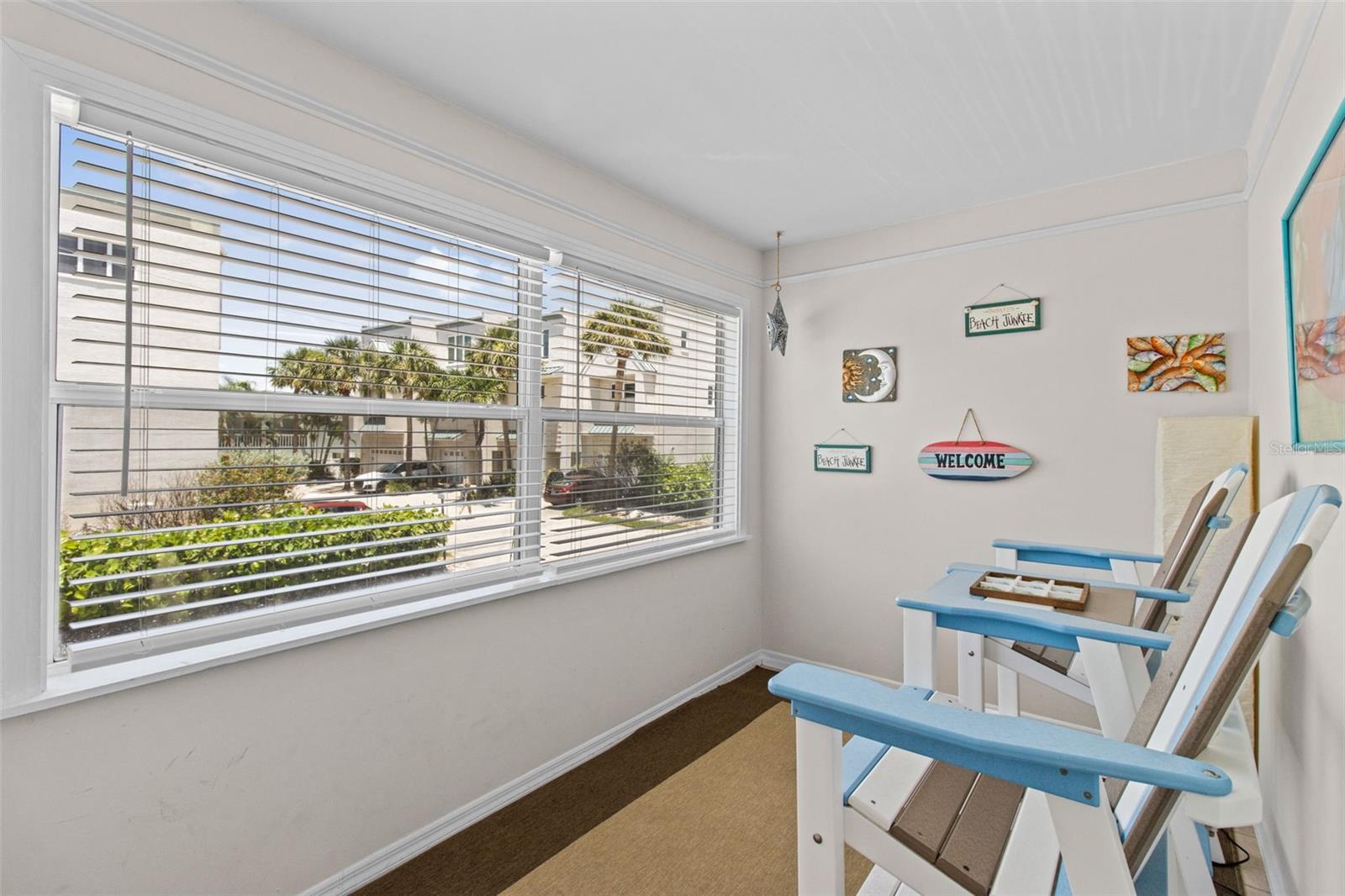 Image 13 of 52 For 205 Bay Plaza