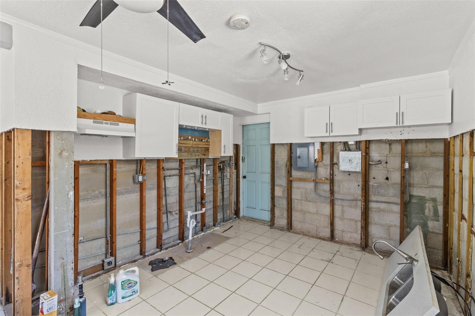 Image 36 of 52 For 205 Bay Plaza