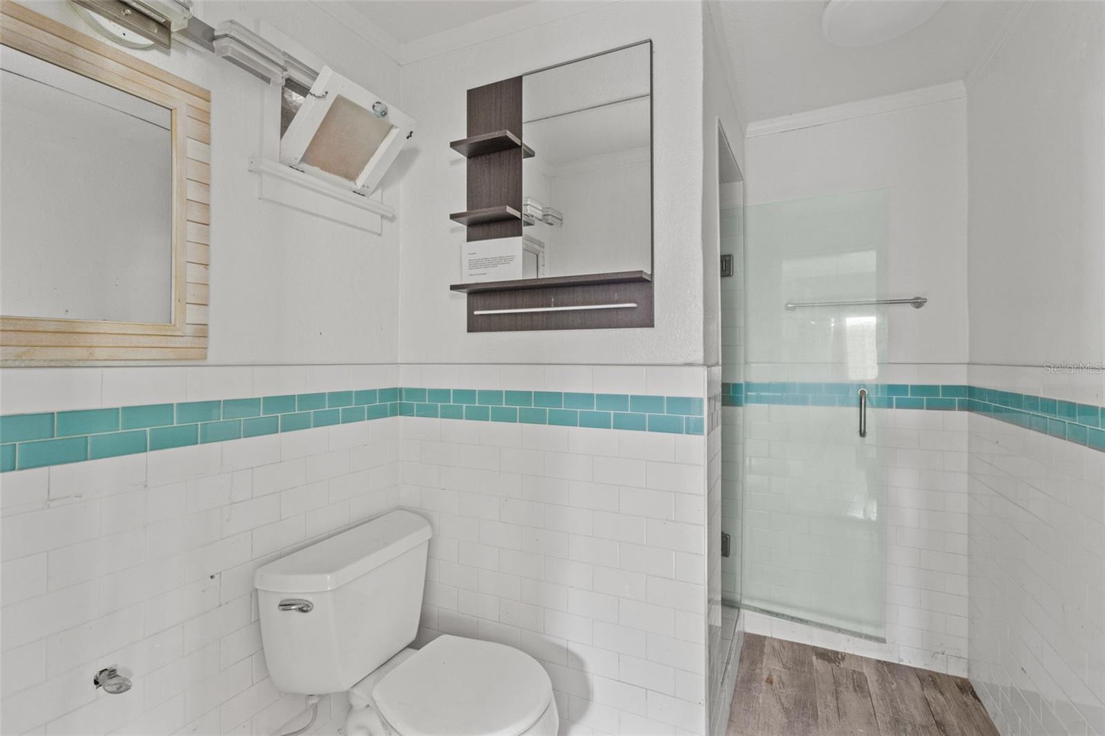 Image 38 of 52 For 205 Bay Plaza