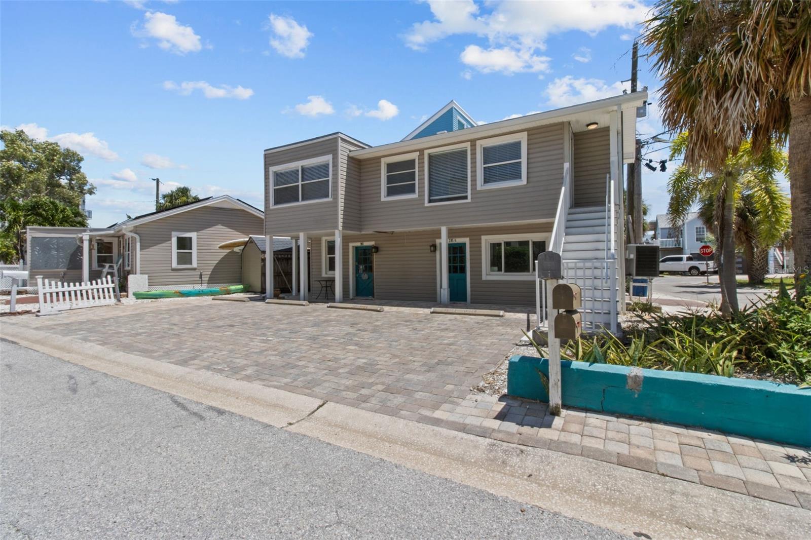 Image 40 of 52 For 205 Bay Plaza