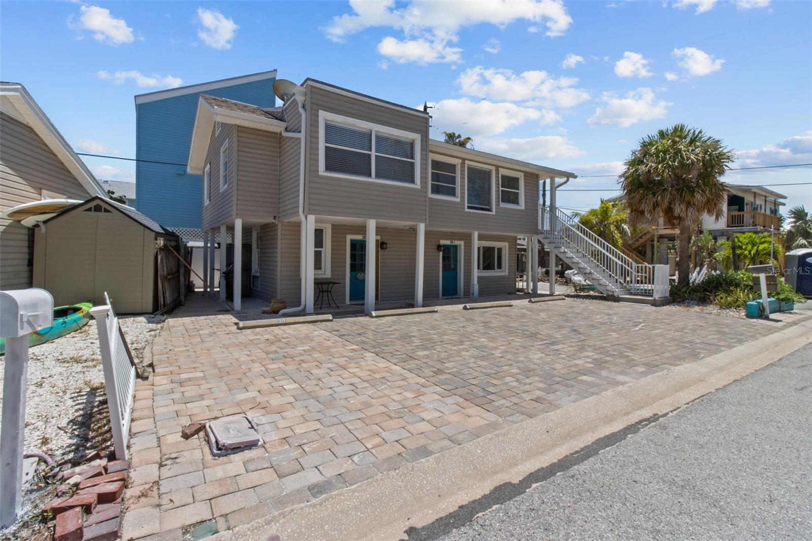 Image 47 of 52 For 205 Bay Plaza