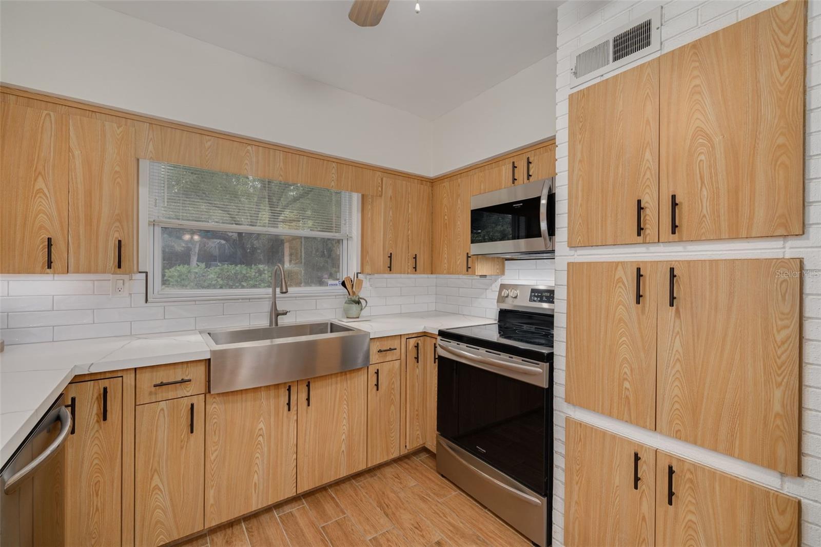 Image 12 of 41 For 3240 San Mateo Street