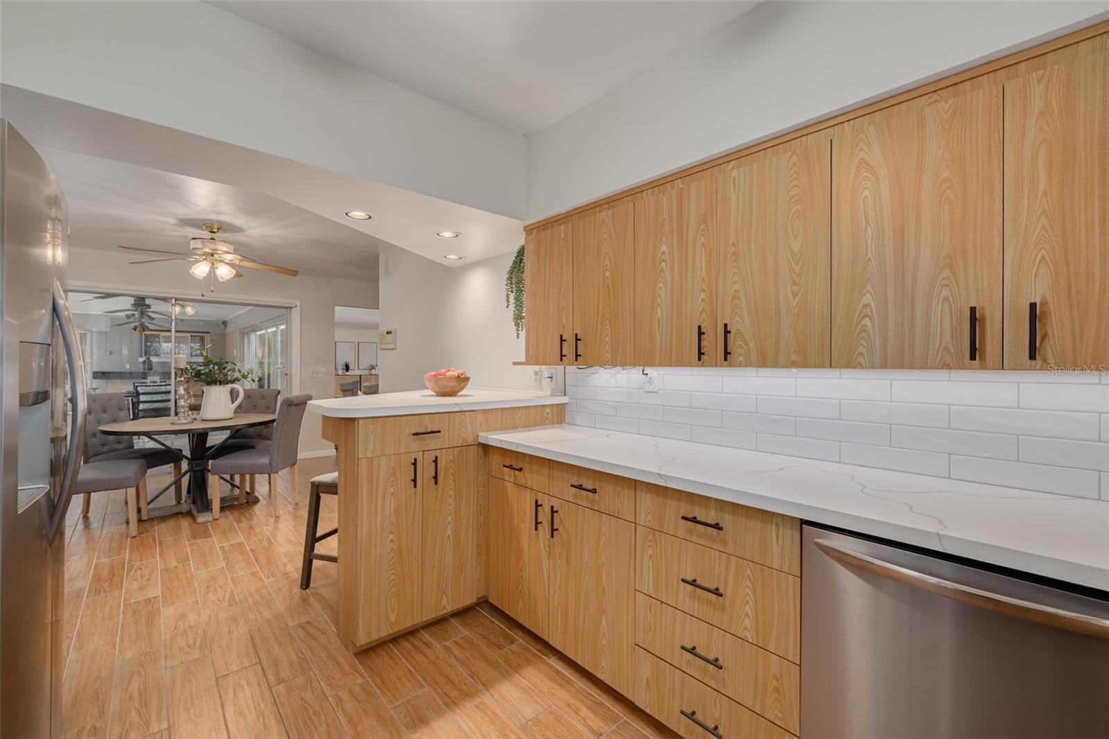Image 13 of 41 For 3240 San Mateo Street