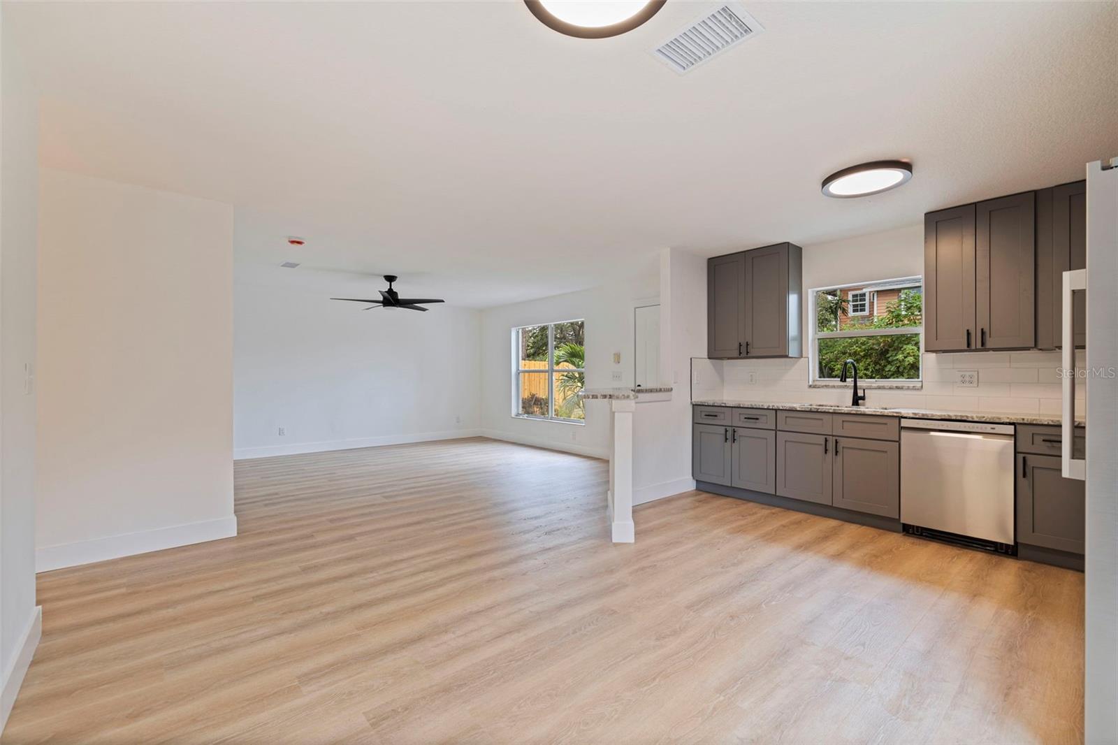Image 12 of 30 For 3730 18th Terrace S