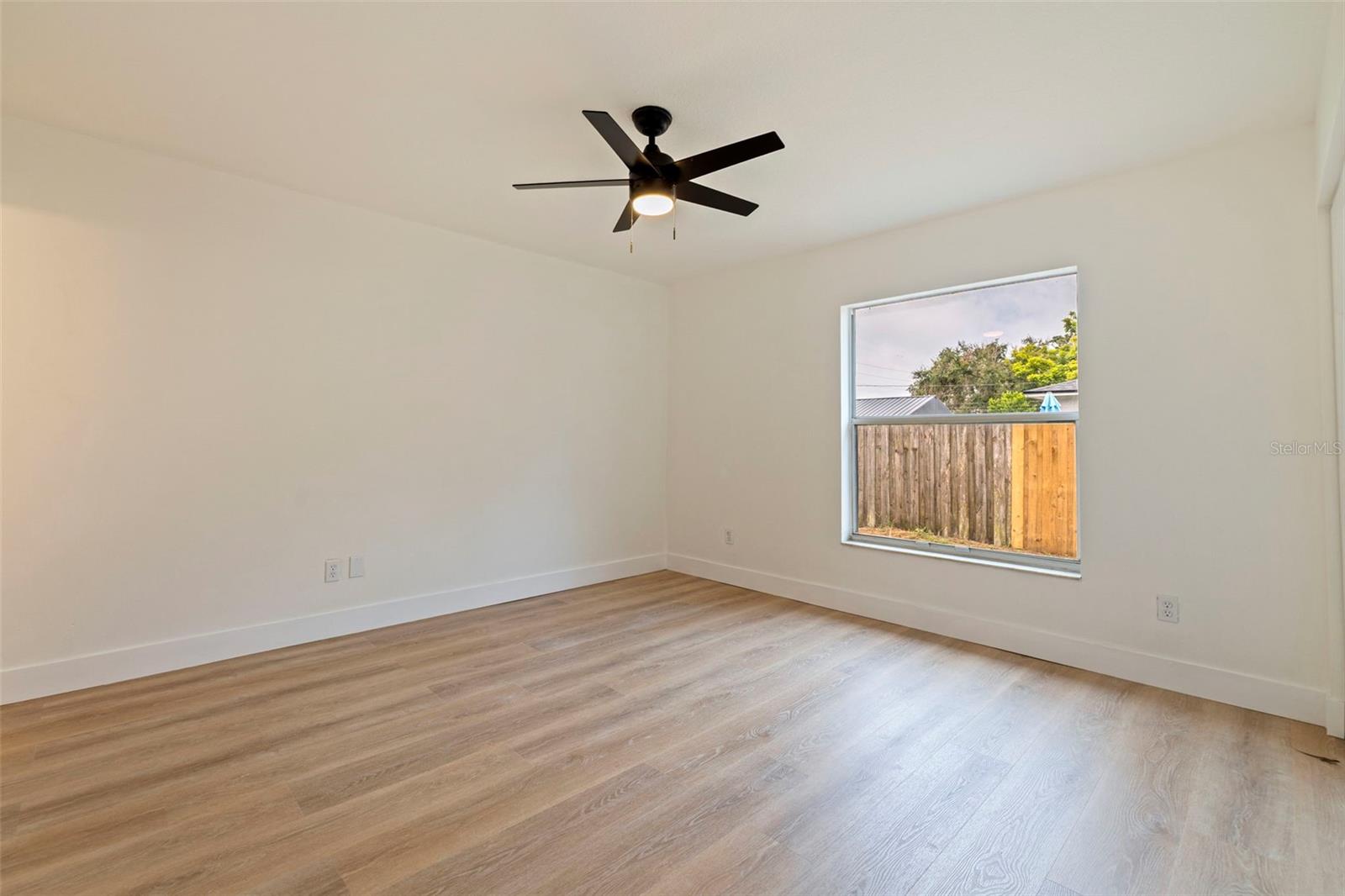 Image 14 of 30 For 3730 18th Terrace S