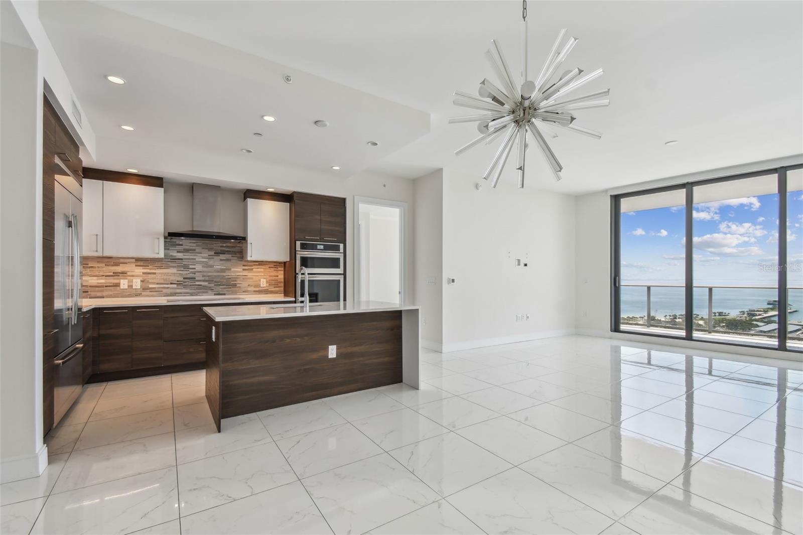 Image 4 of 50 For 100 1st Avenue N 2304a