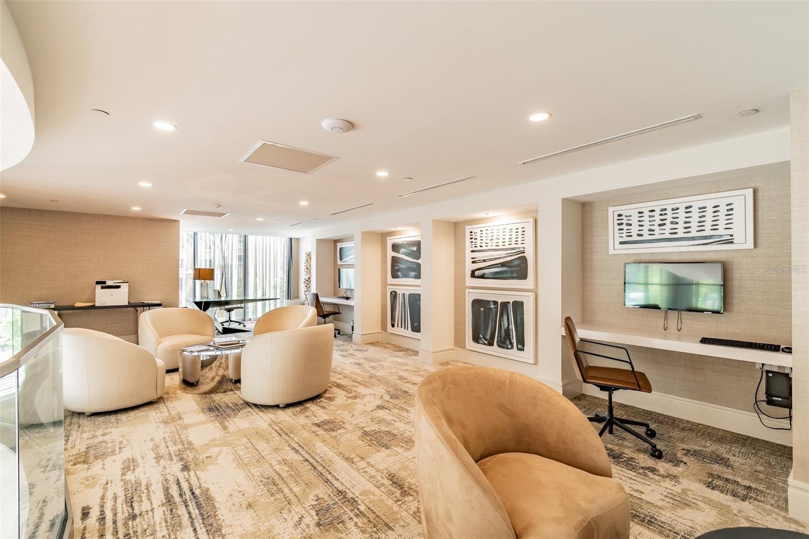 Image 43 of 50 For 100 1st Avenue N 2304a