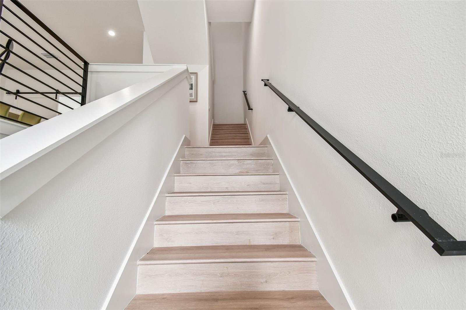 Image 29 of 85 For 3840 Pompano Drive Se