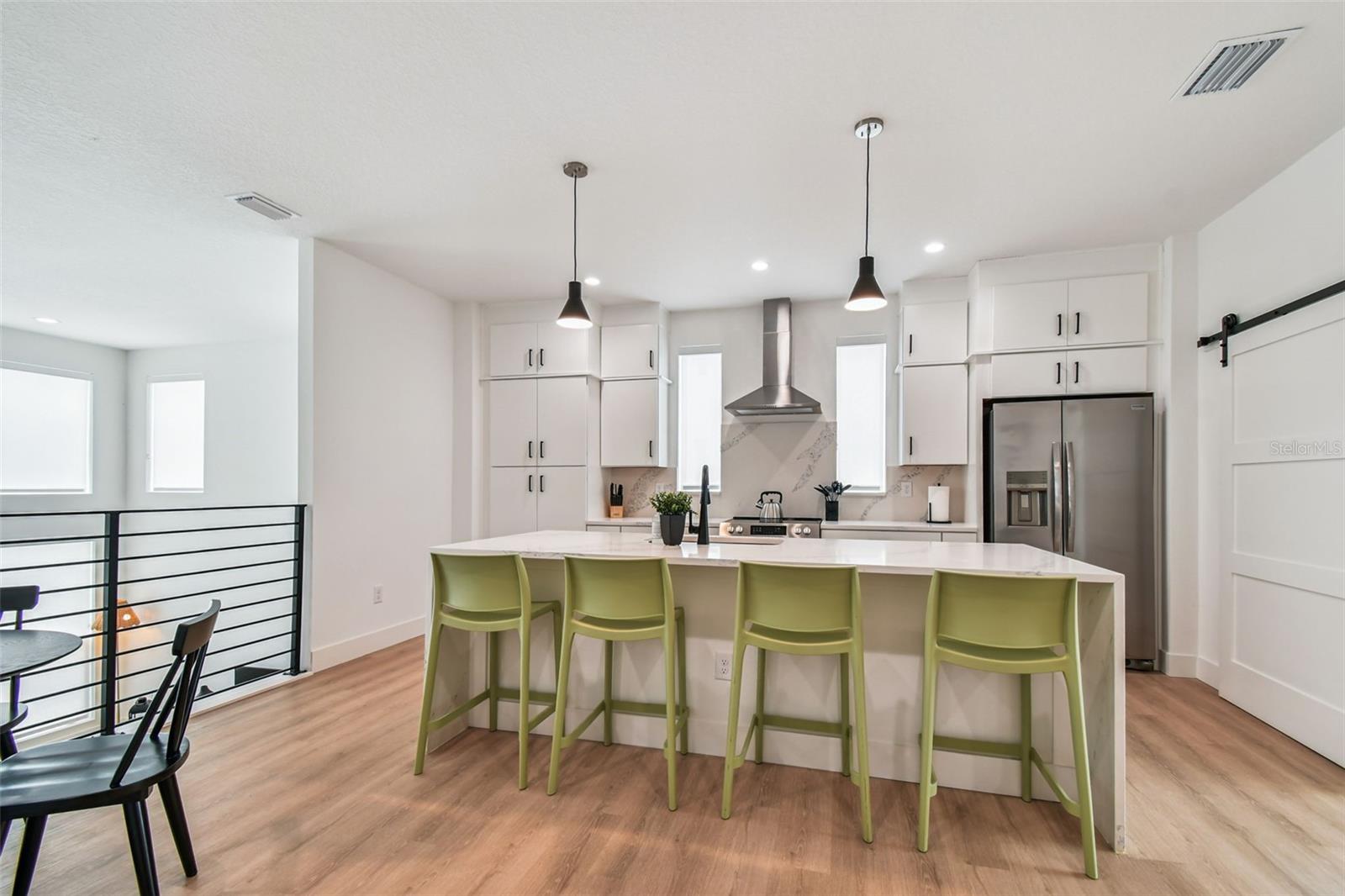Image 32 of 85 For 3840 Pompano Drive Se