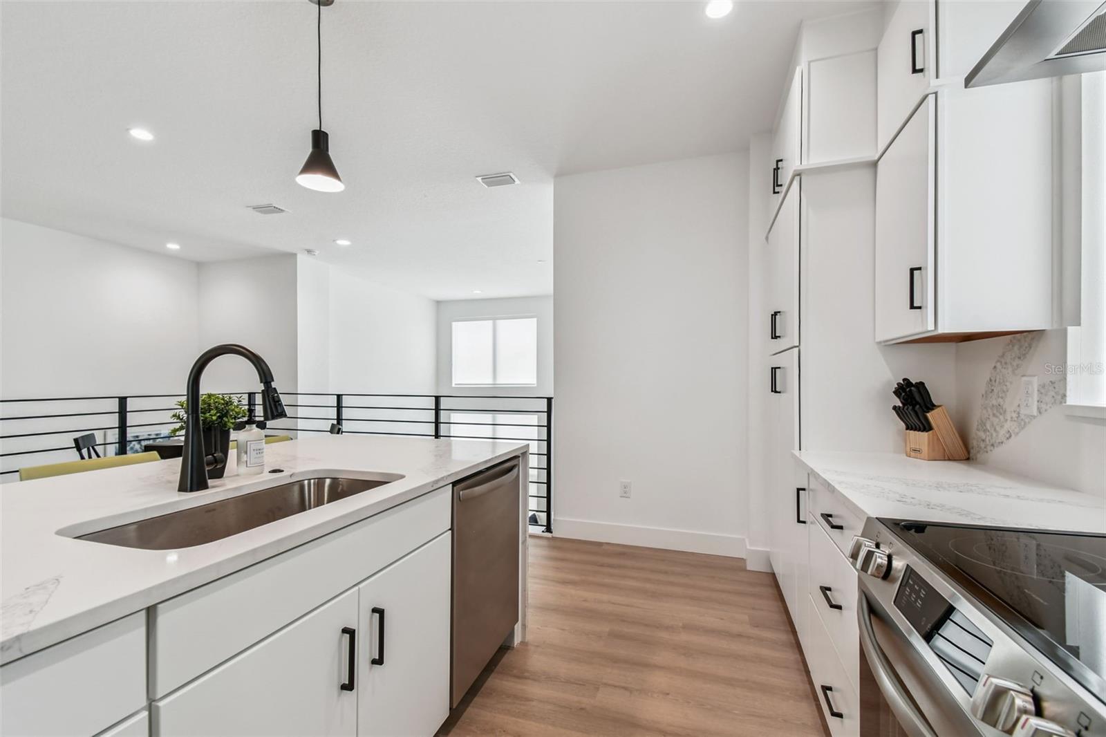 Image 38 of 85 For 3840 Pompano Drive Se