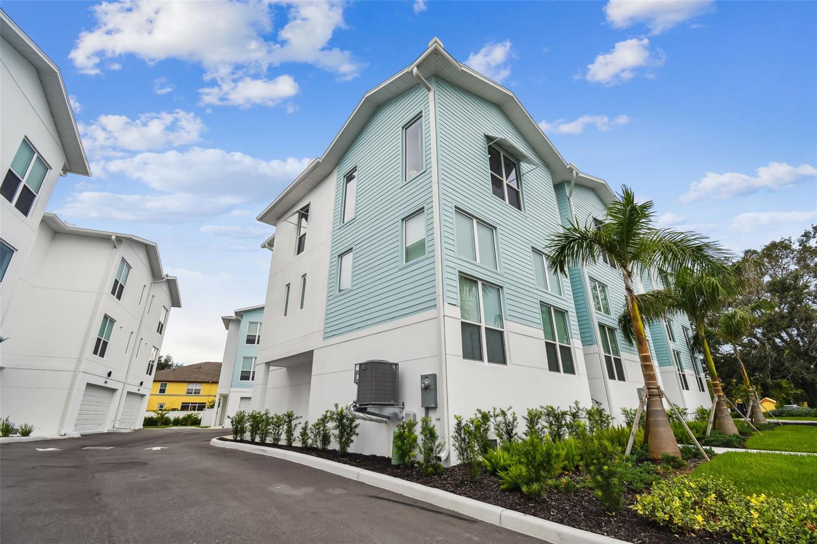 Image 52 of 85 For 3840 Pompano Drive Se