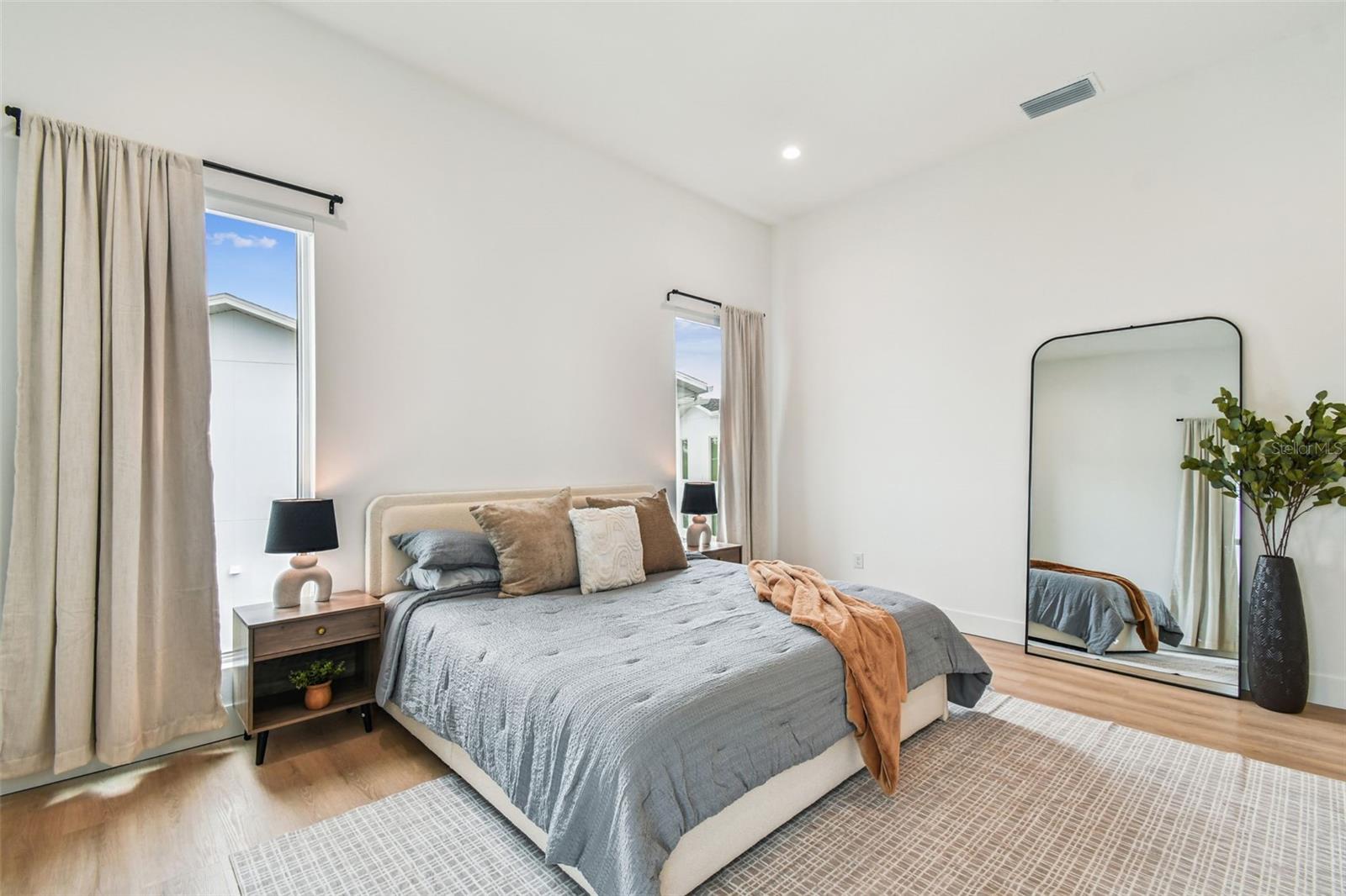 Image 58 of 85 For 3840 Pompano Drive Se