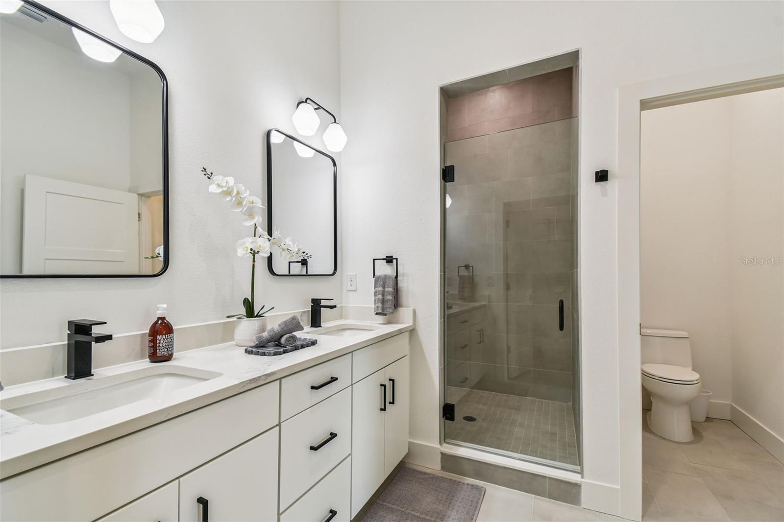Image 61 of 85 For 3840 Pompano Drive Se