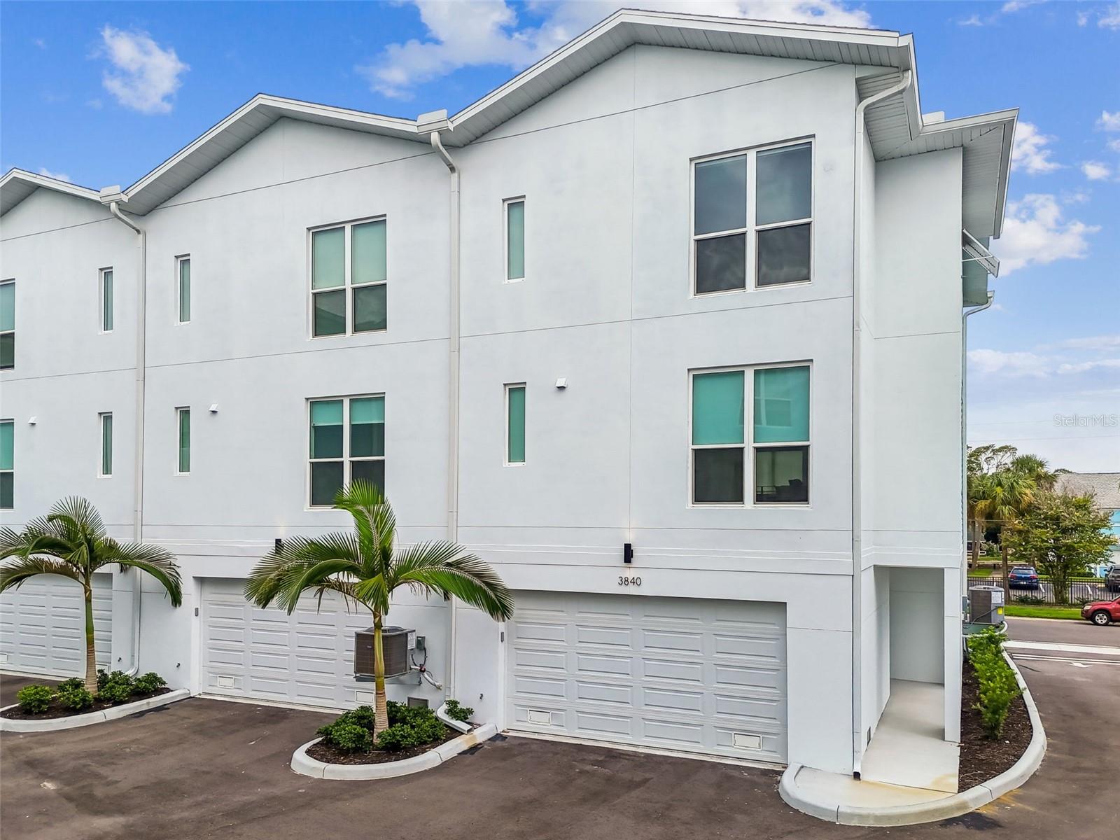 Image 73 of 85 For 3840 Pompano Drive Se