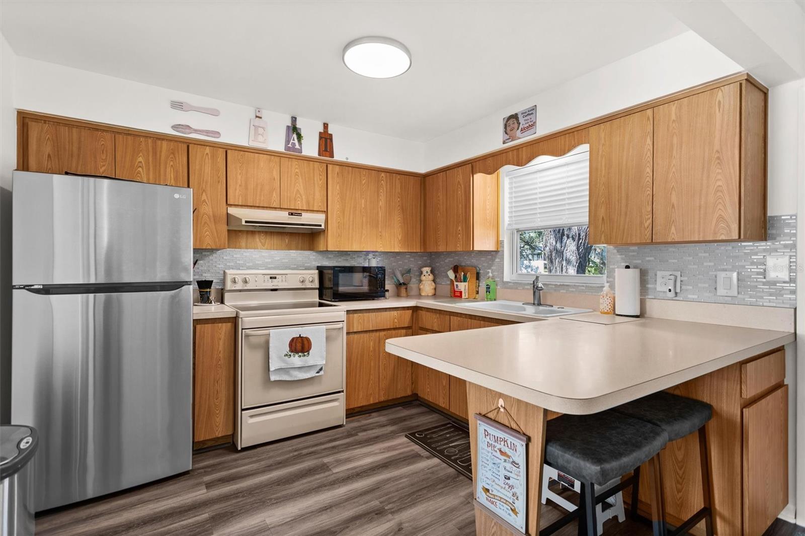 Image 10 of 35 For 7075 Lafayette N